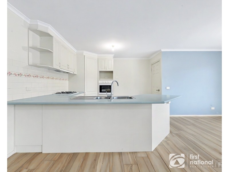27 Violet Way, Cranbourne VIC 3977