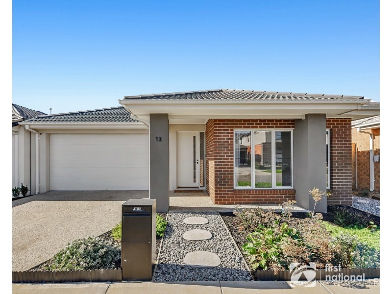 13 Bambusa Way, Clyde North VIC 3978