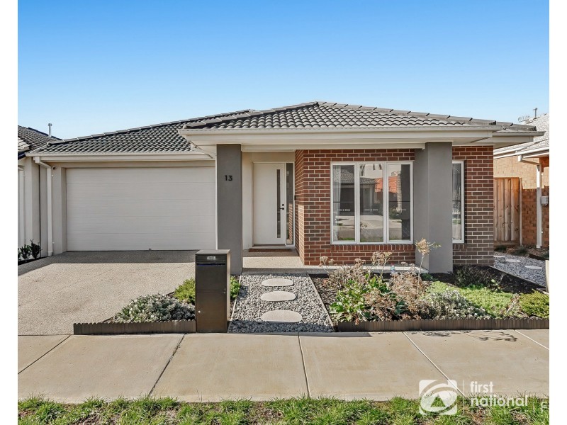 13 Bambusa Way, Clyde North VIC 3978