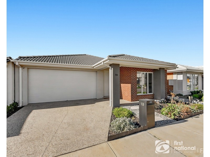 13 Bambusa Way, Clyde North VIC 3978