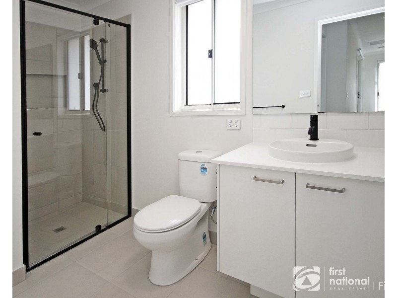 16 Lapis Street, Clyde VIC 3978