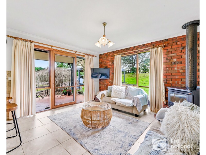 54 Worthing Road, Devon Meadows VIC 3977