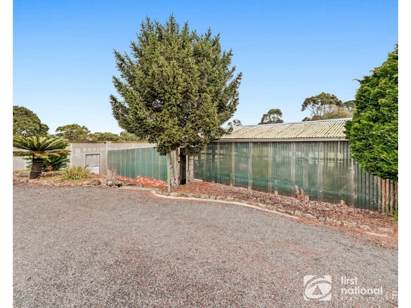 54 Worthing Road, Devon Meadows VIC 3977