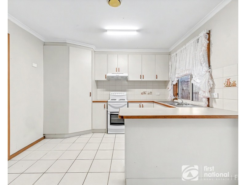2/38 Cranbourne Drive, Cranbourne VIC 3977