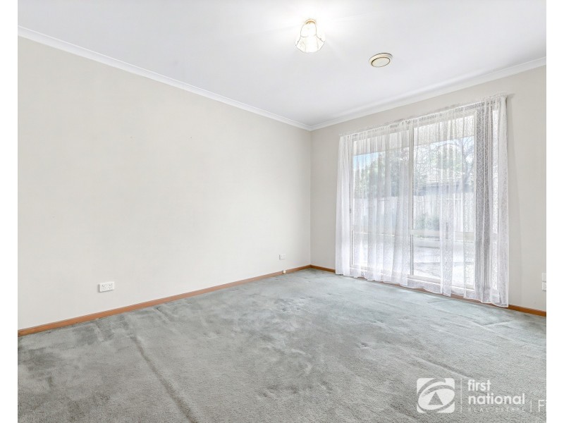2/38 Cranbourne Drive, Cranbourne VIC 3977