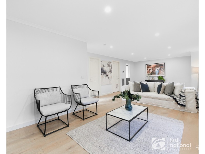 21 James Cook Drive, Cranbourne VIC 3977