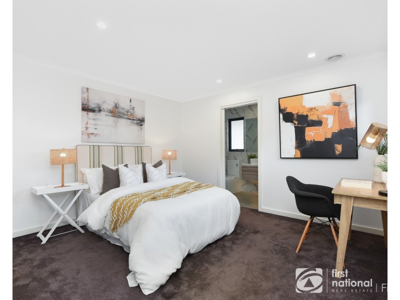 21 James Cook Drive, Cranbourne VIC 3977