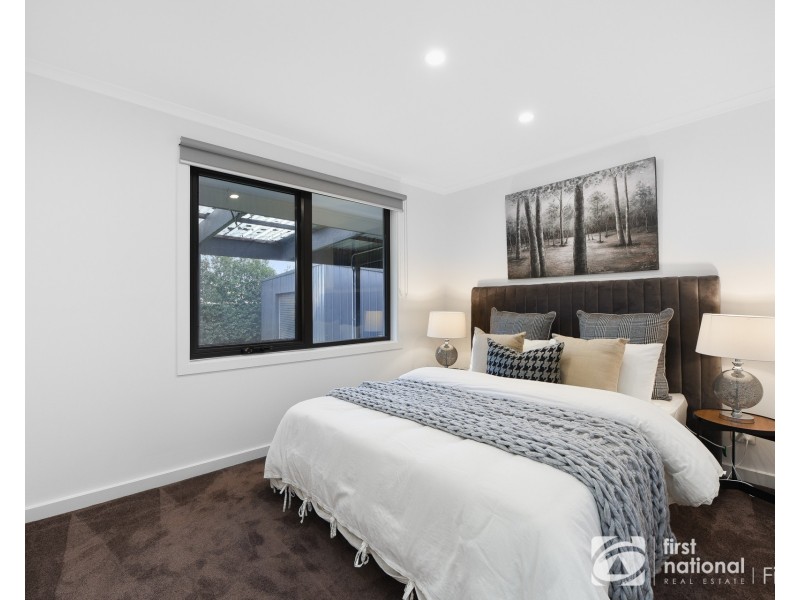 21 James Cook Drive, Cranbourne VIC 3977