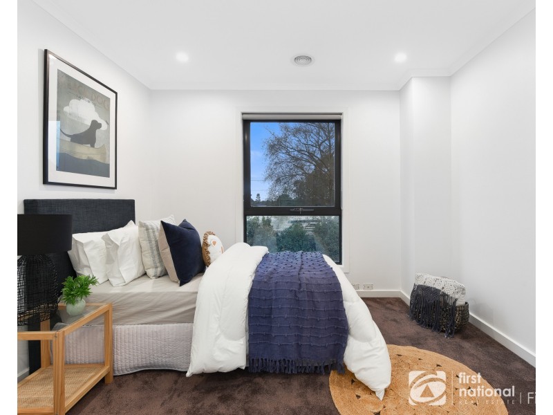 21 James Cook Drive, Cranbourne VIC 3977
