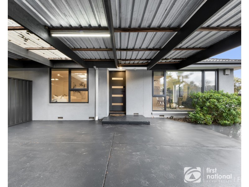 21 James Cook Drive, Cranbourne VIC 3977