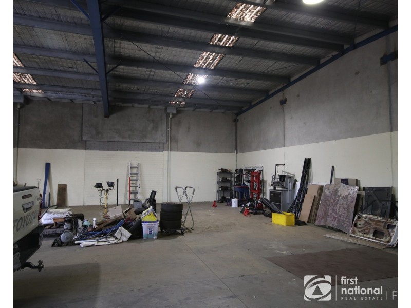 2/24 Station Street, Cranbourne VIC 3977