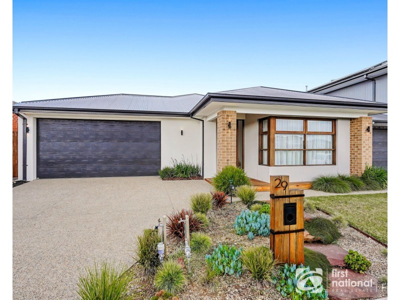 29 Sonata Way, Junction Village VIC 3977