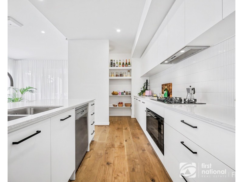 29 Sonata Way, Junction Village VIC 3977