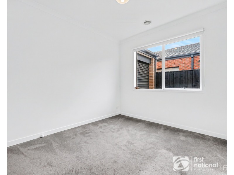 29 Sonata Way, Junction Village VIC 3977
