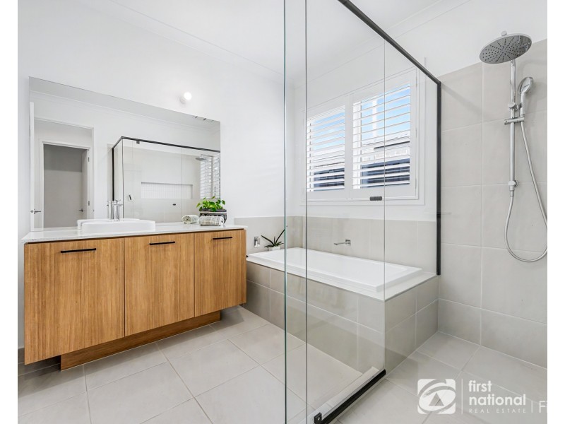 29 Sonata Way, Junction Village VIC 3977