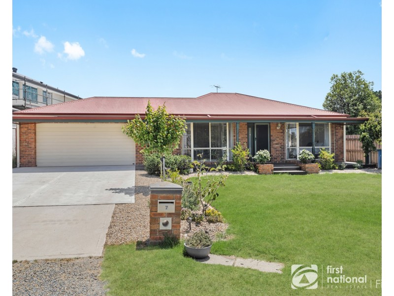 7 Junction Close, Junction Village VIC 3977