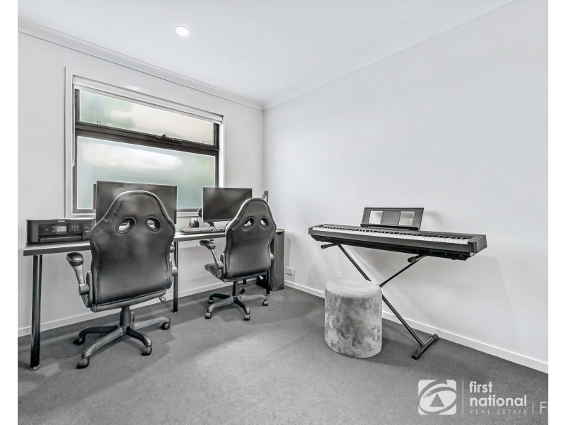 91 Ramlegh Boulevard, Clyde North VIC 3978