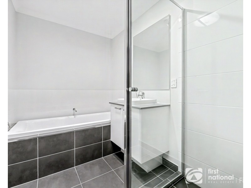 91 Ramlegh Boulevard, Clyde North VIC 3978
