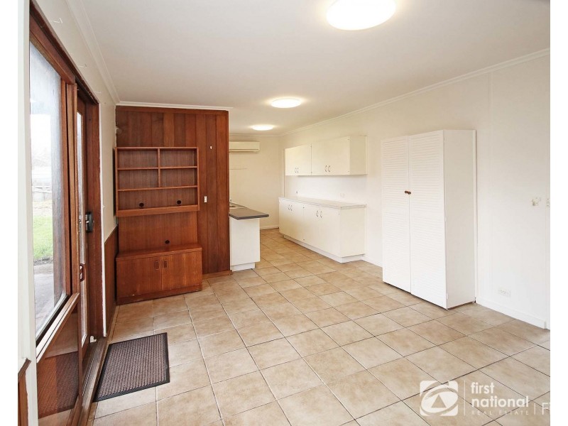 5 Fairbairn Road, Cranbourne VIC 3977