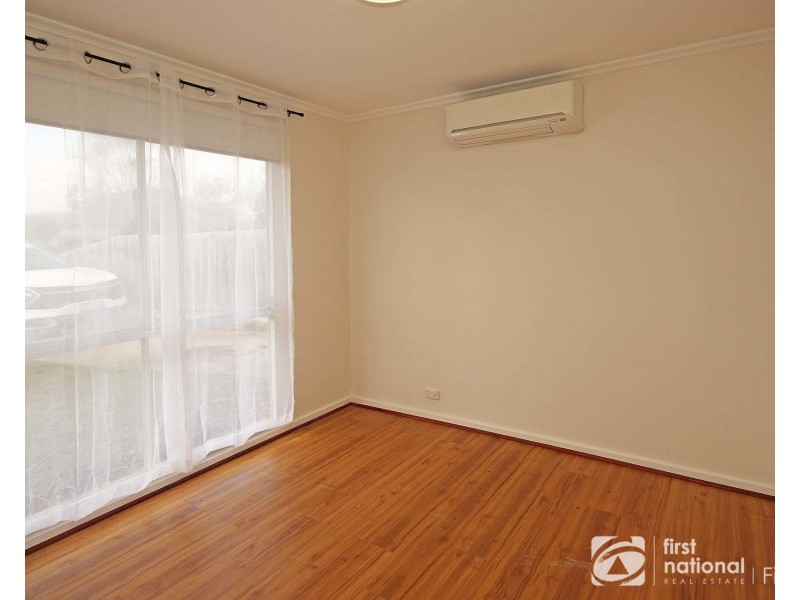5 Fairbairn Road, Cranbourne VIC 3977