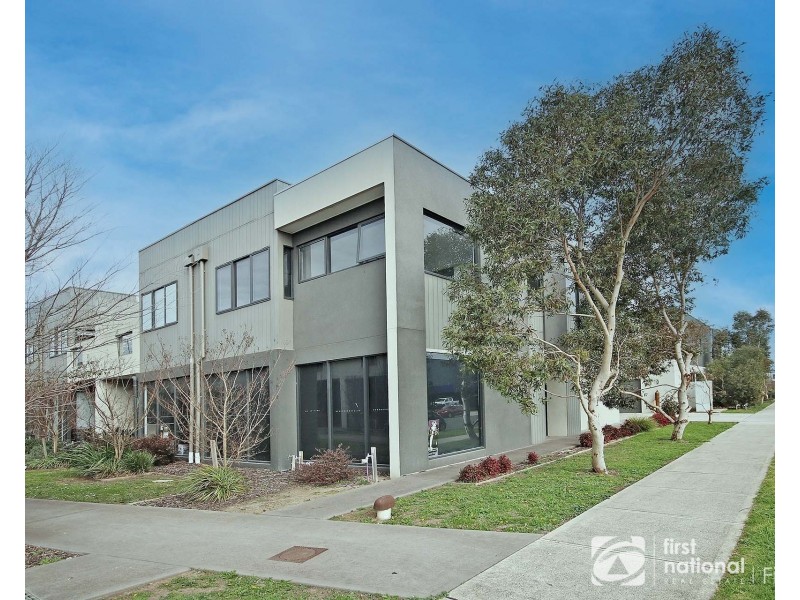 24 Push-Pea Way, Cranbourne West VIC 3977