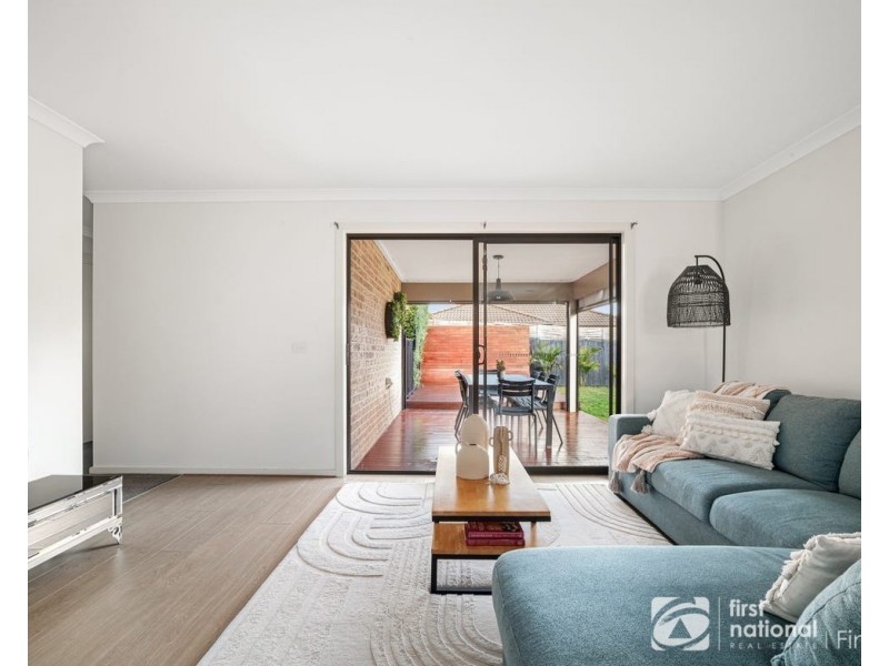 21 Eden Avenue, Skye VIC 3977