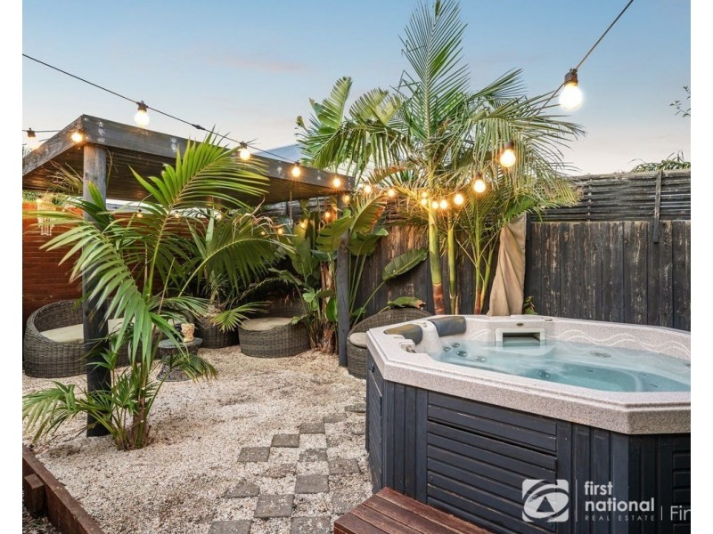 21 Eden Avenue, Skye VIC 3977
