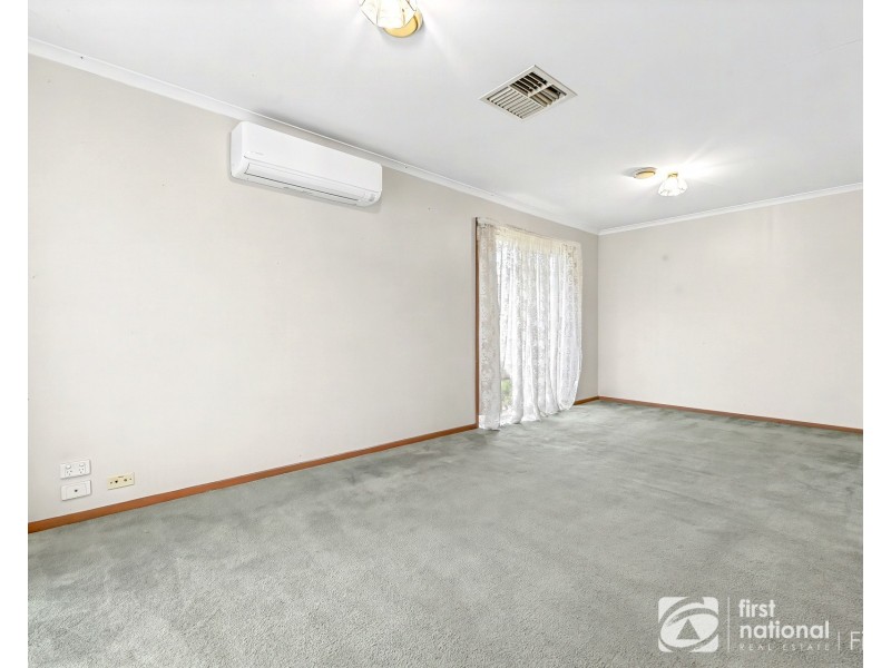 2/38 Cranbourne Drive, Cranbourne VIC 3977