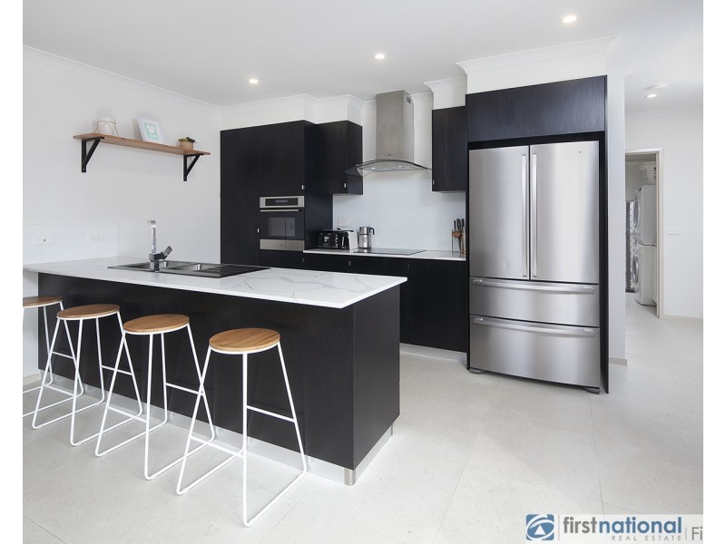 39 Hayton Park Boulevard, Cranbourne West VIC 3977
