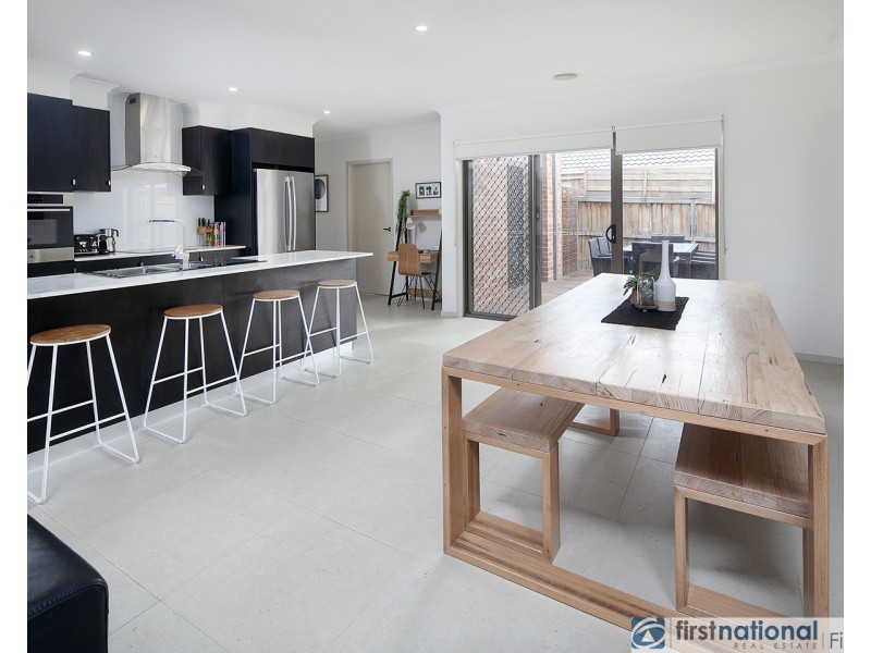 39 Hayton Park Boulevard, Cranbourne West VIC 3977