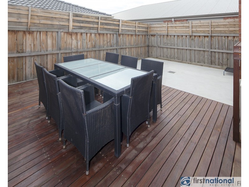 39 Hayton Park Boulevard, Cranbourne West VIC 3977