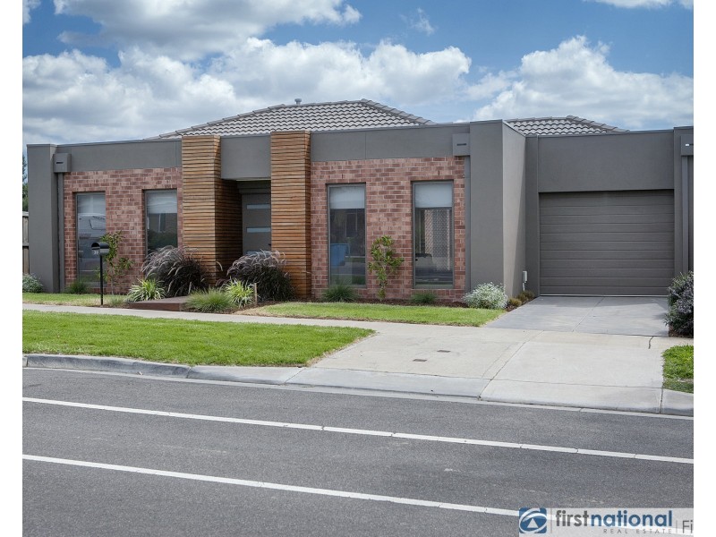 39 Hayton Park Boulevard, Cranbourne West VIC 3977