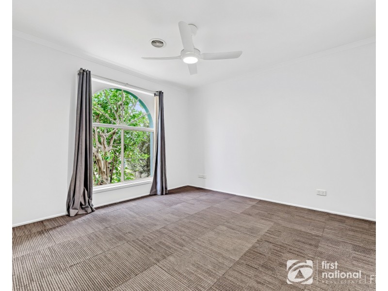 24 Middleham Close, Cranbourne West VIC 3977