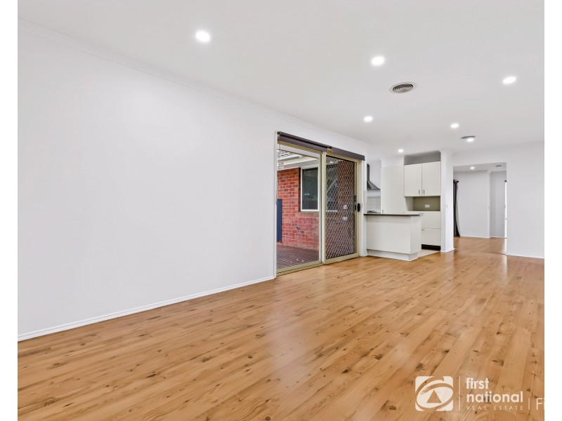 24 Middleham Close, Cranbourne West VIC 3977
