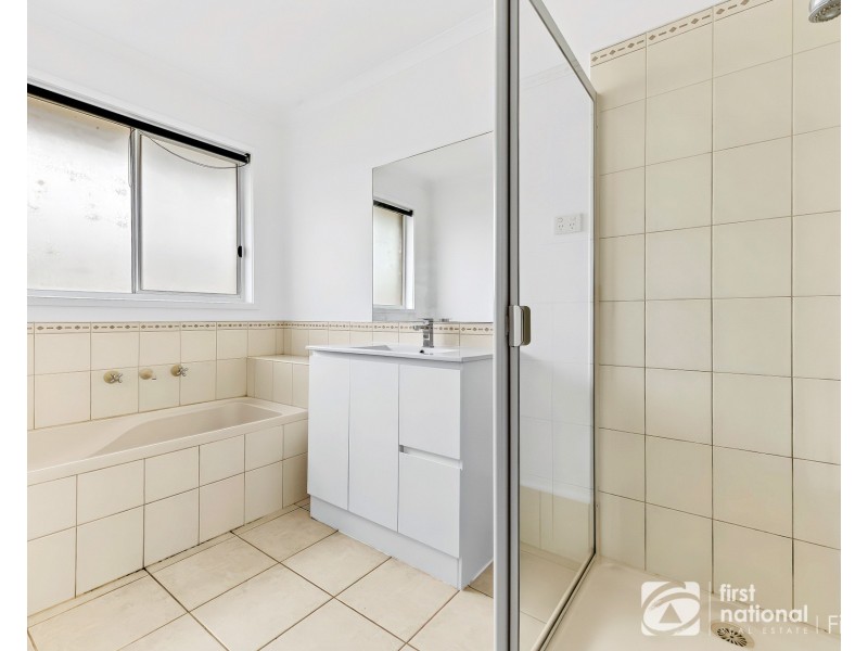 24 Middleham Close, Cranbourne West VIC 3977