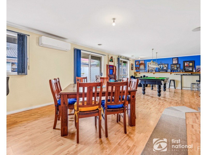 14 Stone Hill Circuit, Cranbourne East VIC 3977