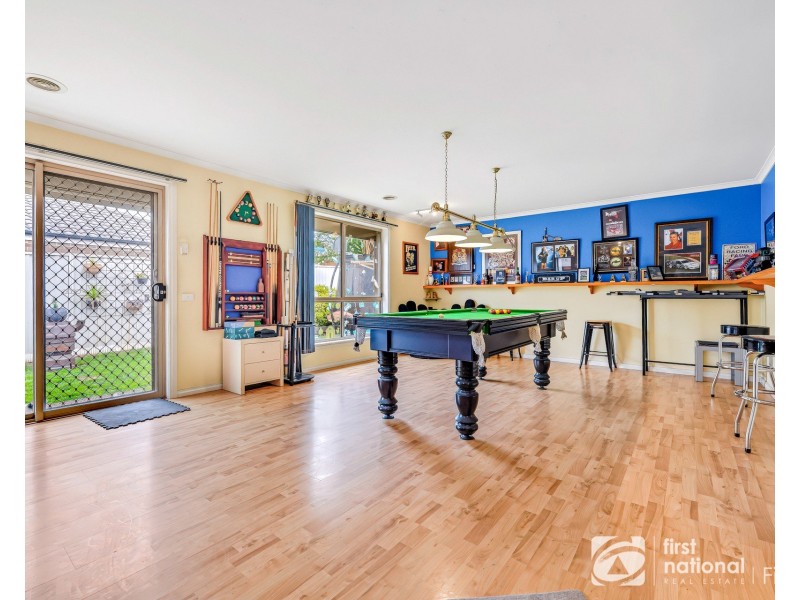 14 Stone Hill Circuit, Cranbourne East VIC 3977