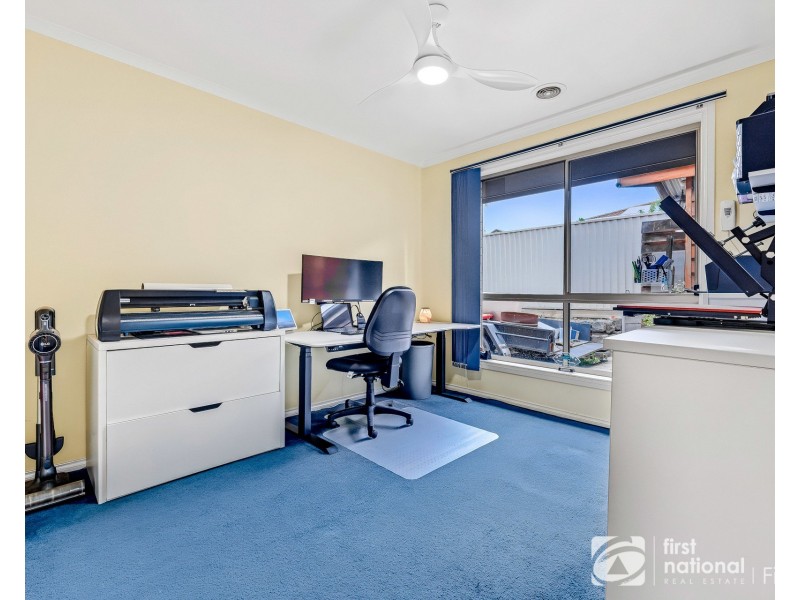 14 Stone Hill Circuit, Cranbourne East VIC 3977