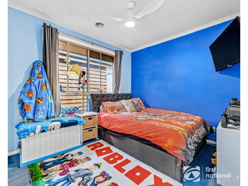 14 Stone Hill Circuit, Cranbourne East VIC 3977