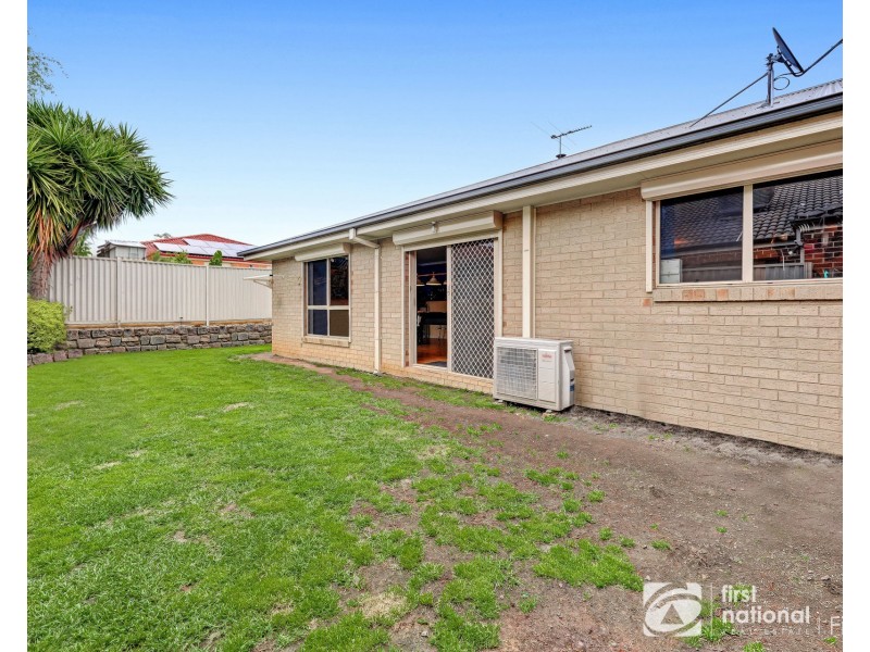 14 Stone Hill Circuit, Cranbourne East VIC 3977