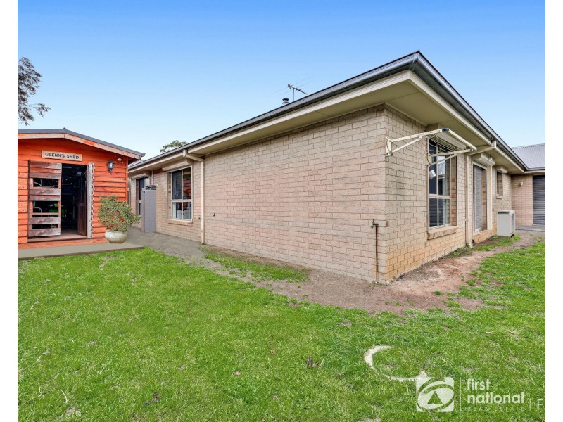 14 Stone Hill Circuit, Cranbourne East VIC 3977