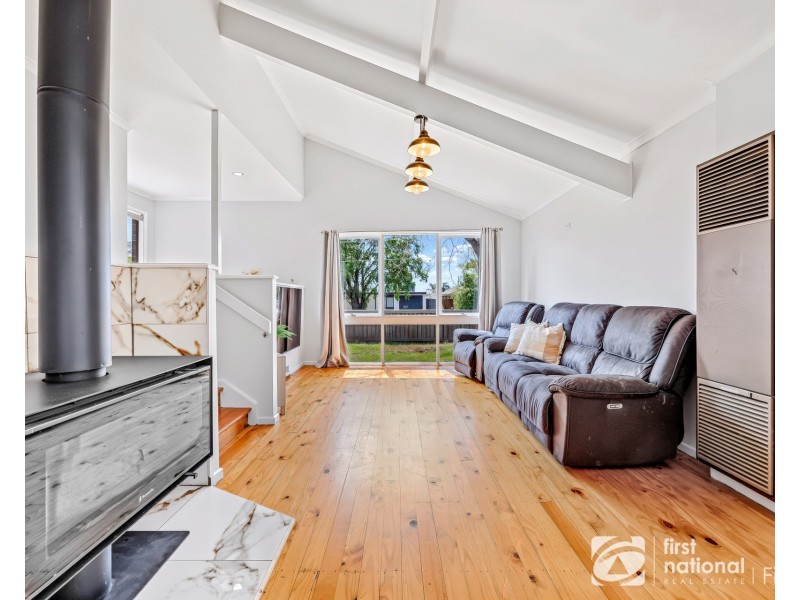 30 Benelong Crescent, Seaford VIC 3198