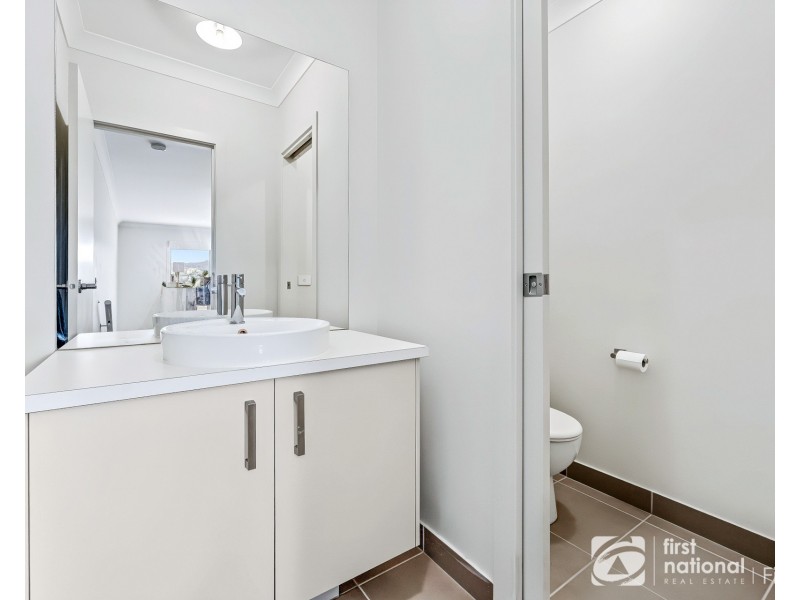 10 Ezra Crescent, Officer VIC 3809