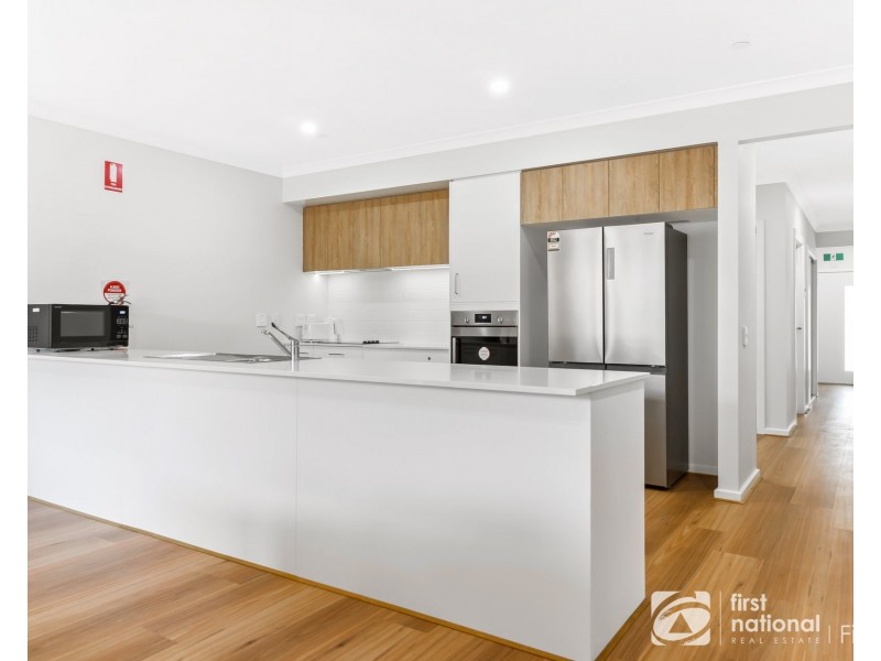 10 Wheatsheaf Road, Wyndham Vale VIC 3024
