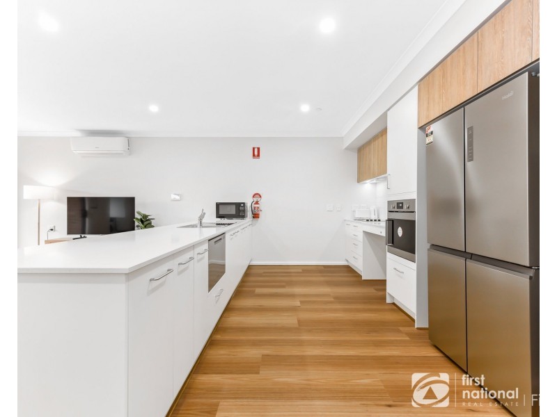 10 Wheatsheaf Road, Wyndham Vale VIC 3024