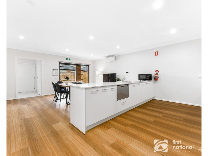 10 Wheatsheaf Road, Wyndham Vale VIC 3024