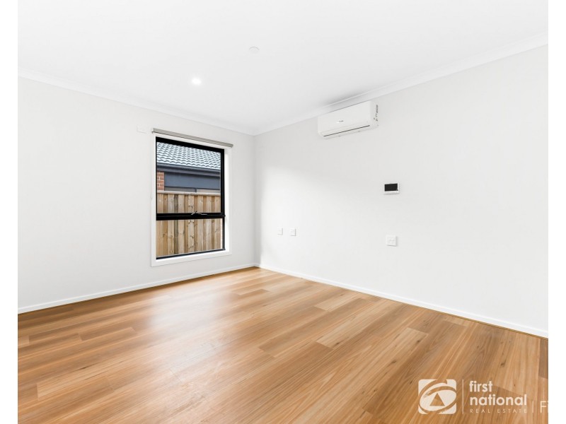 10 Wheatsheaf Road, Wyndham Vale VIC 3024