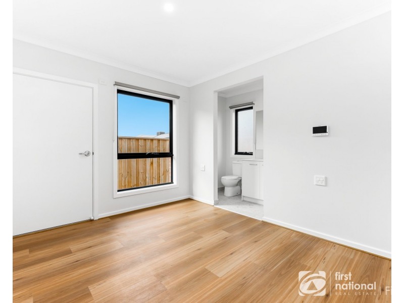 10 Wheatsheaf Road, Wyndham Vale VIC 3024