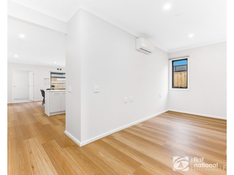 10 Wheatsheaf Road, Wyndham Vale VIC 3024