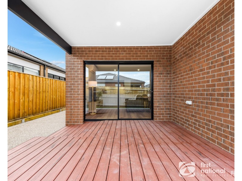 10 Wheatsheaf Road, Wyndham Vale VIC 3024